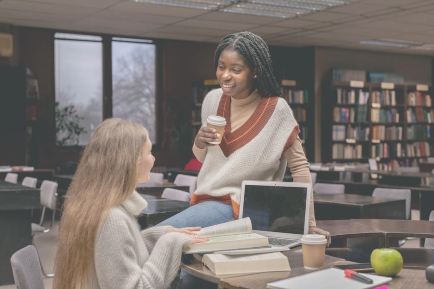 Beratungsgespräch in entspannter Atmosphäre